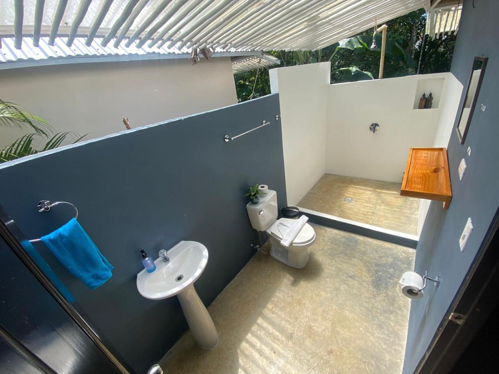 Отель Grand Park Manuel Antonio - Adults Only Экстерьер фото